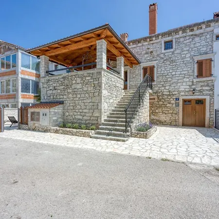 House Milka With Whirlpool And Sauna Holiday home *