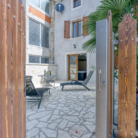 Ferienhaus House Milka With Whirlpool And Sauna Klostar