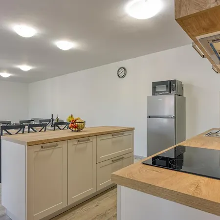 House Milka With Whirlpool And Sauna